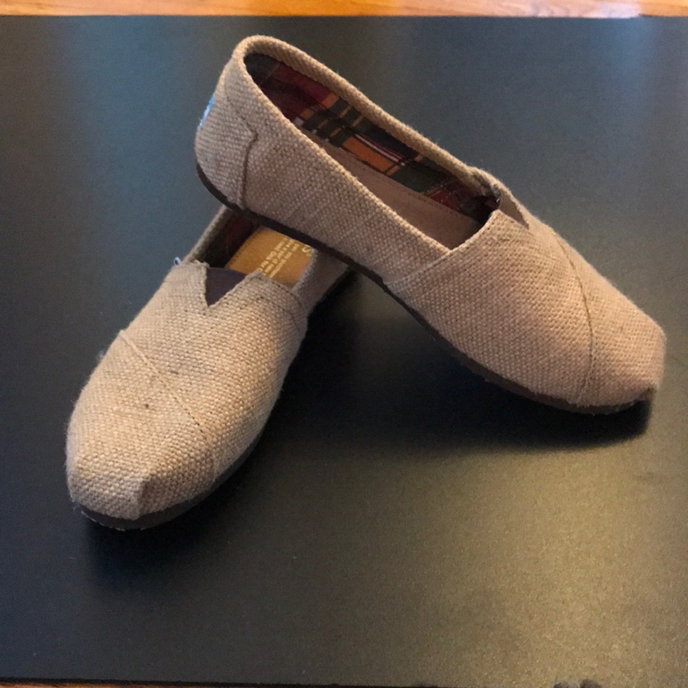 TOMS - Women’s Classic Natural Burlap Espadrilles